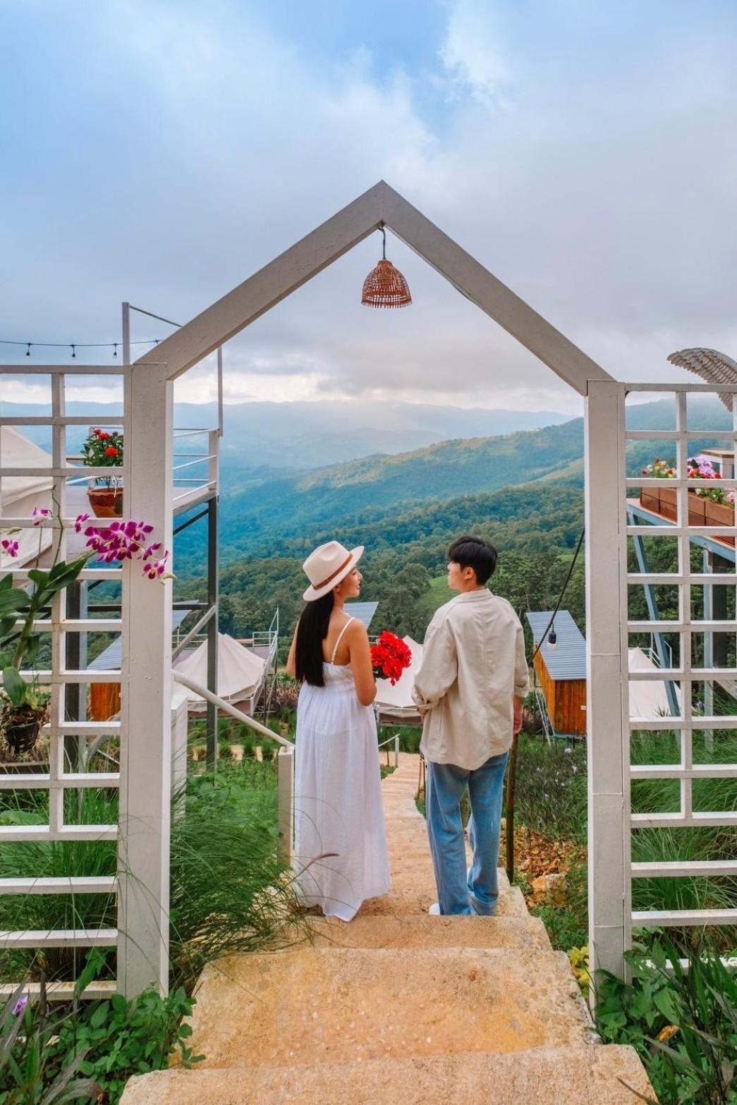 Отель ชิวชิวแคมป์ ภูชี้ฟ้า Ban Huai Han Экстерьер фото
